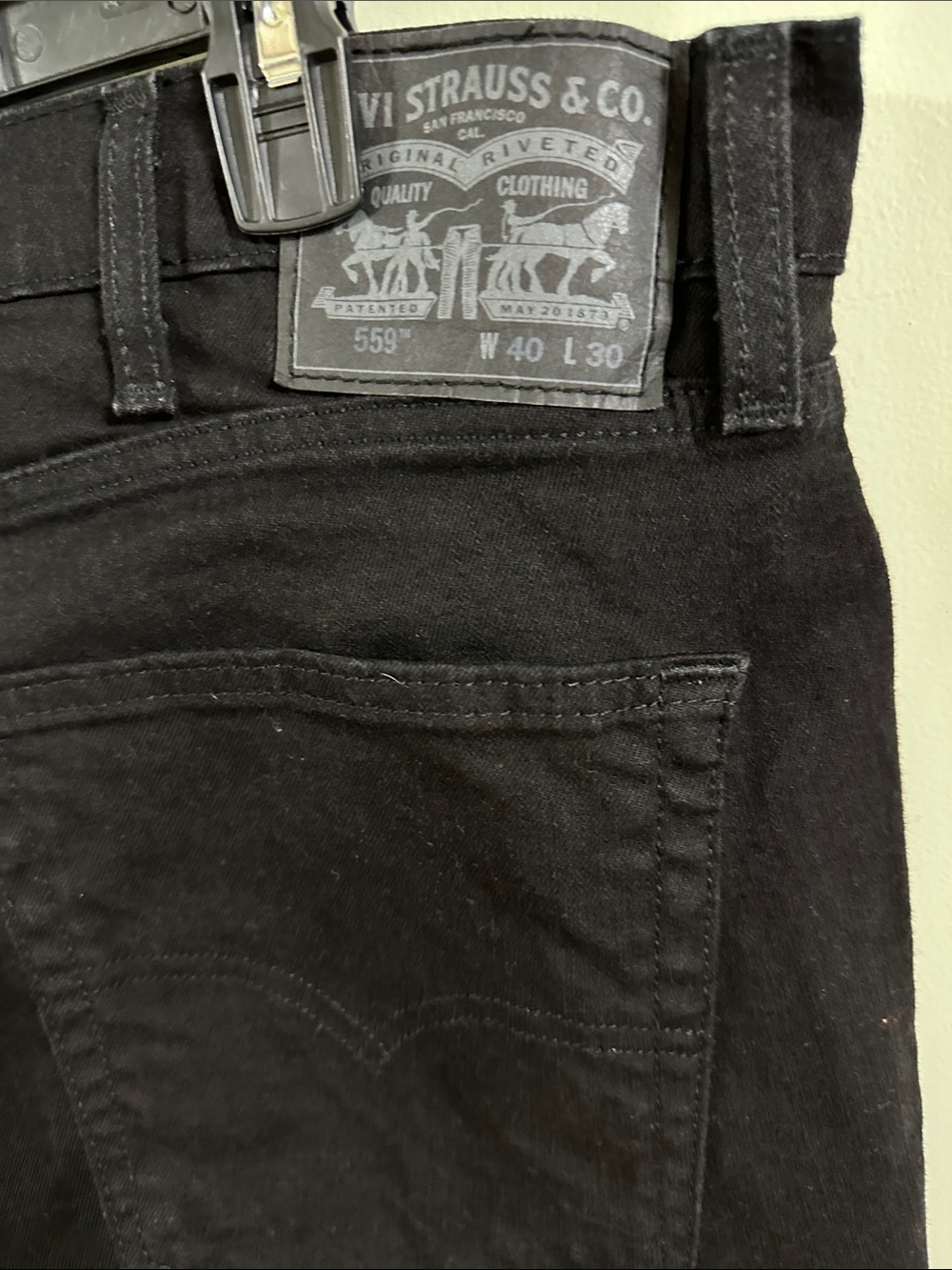 Levi's Men's Black Relaxed Jeans - W40 L30